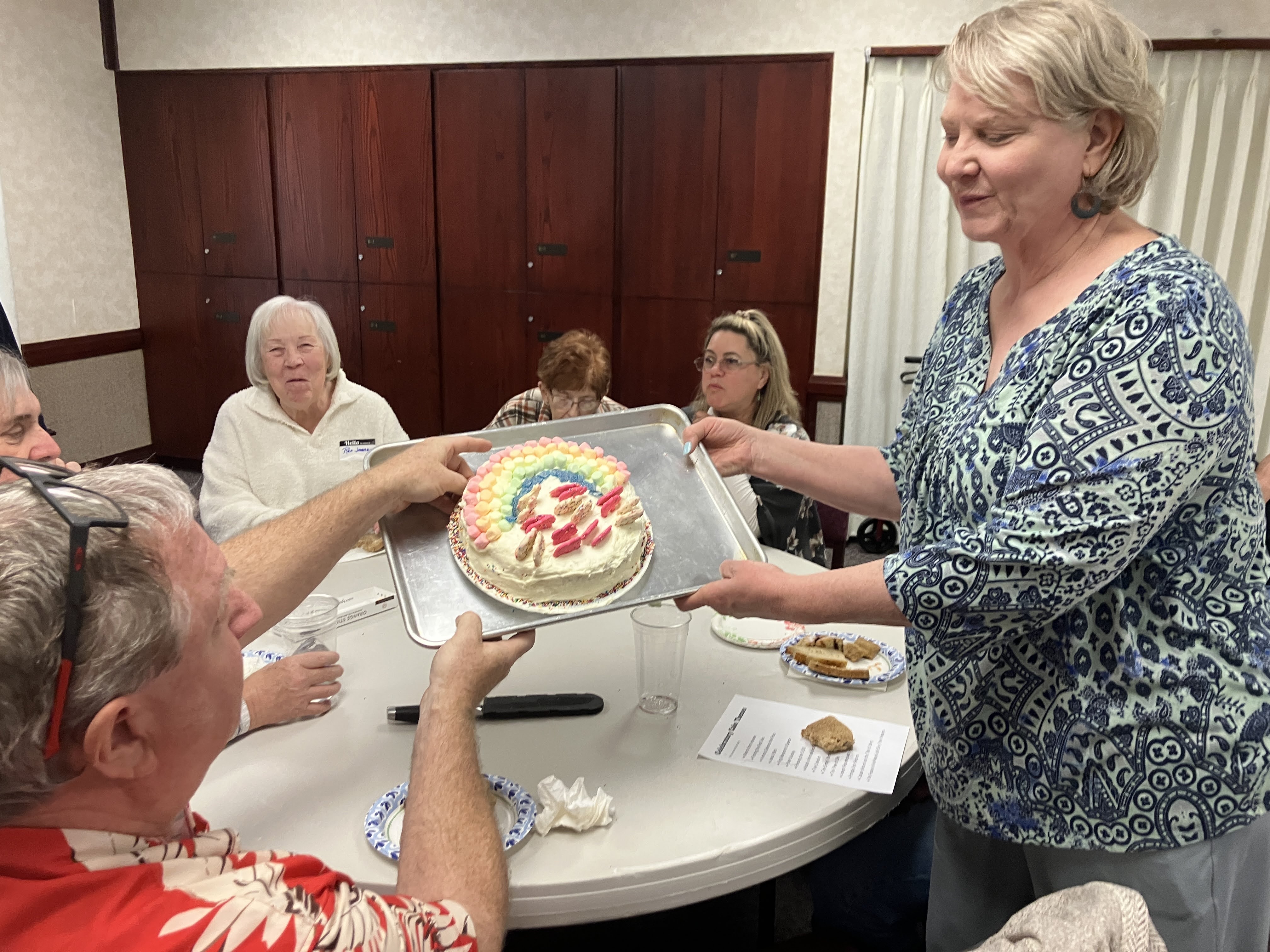 decorating cakes